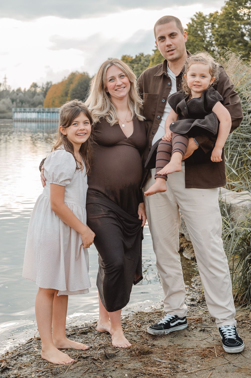 Babybauchfotografie-Newborn-Familienfotografie-Luenen-Bergkamen-Werne-Babyfotografie-Schwangerschaft-Outdoorfotografie-Familie