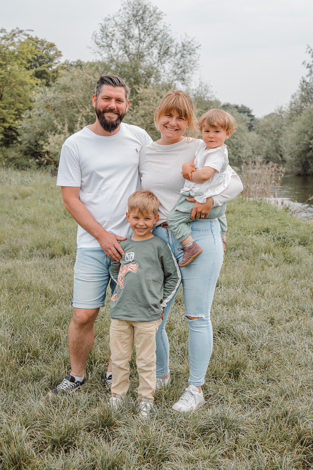Familie-Outdoor-Fotografie-Shooting-Bergkamen-Luenen-Werne-Familienfotografie