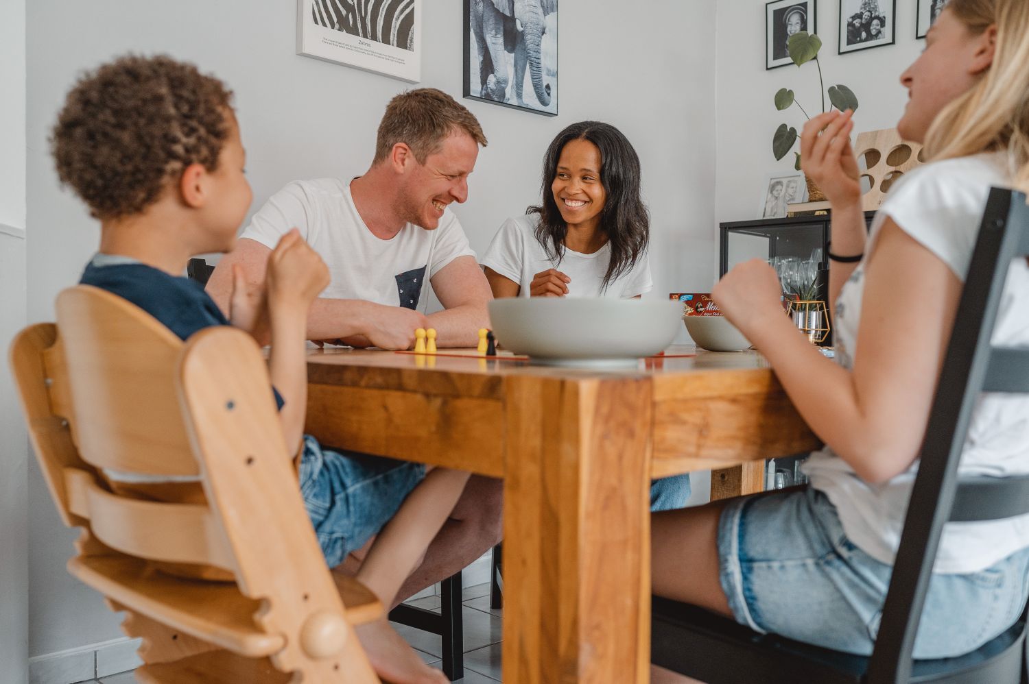 Familienshooting-Homestory-Familienfotografin-Werne-Luenen-Bergkamen-Familienfotografie-Outdoorshooting-Minishooting-Newborn-Outdoor-Reportage
